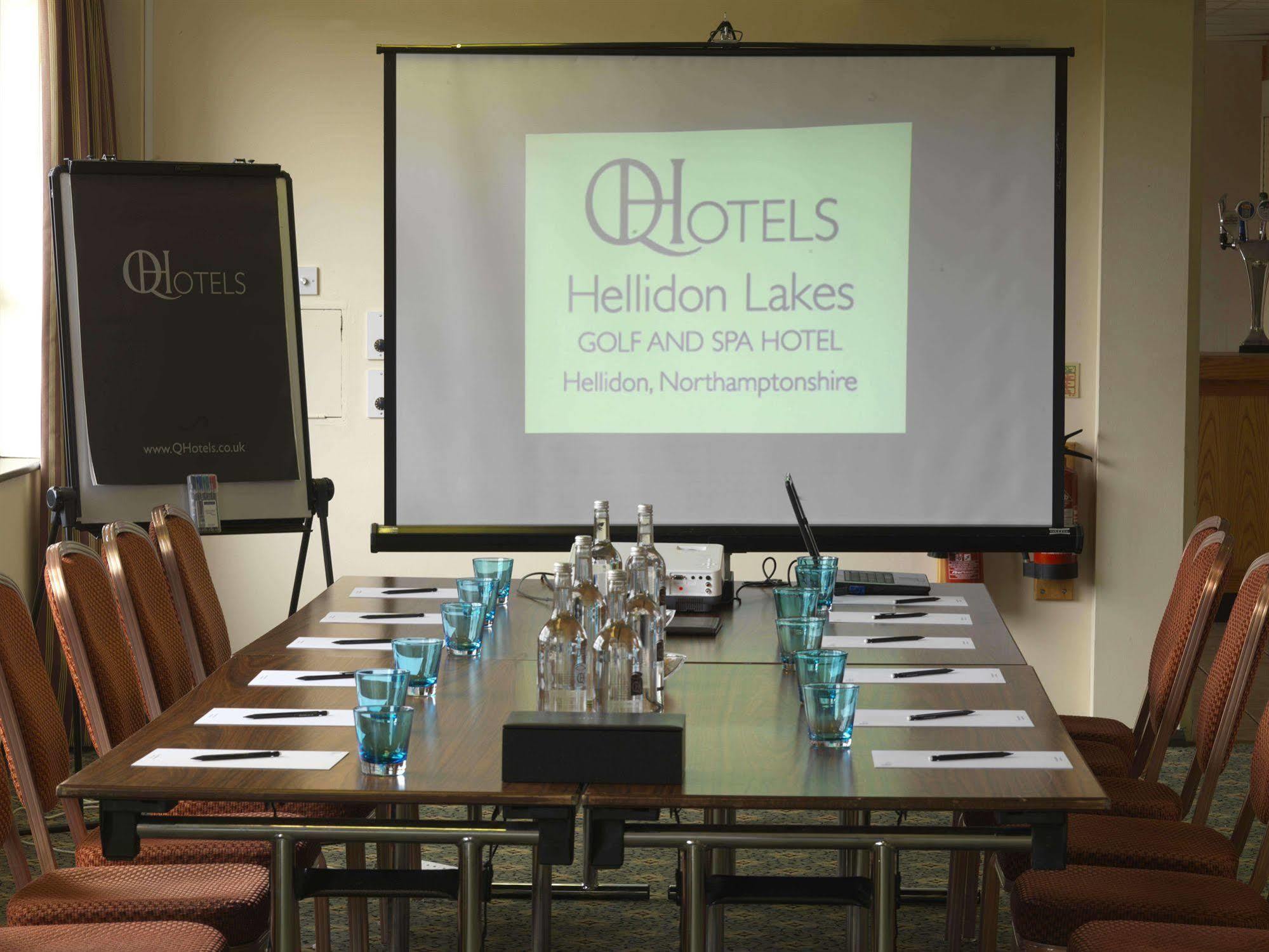 Hellidon Lakes Hotel Daventry Extérieur photo